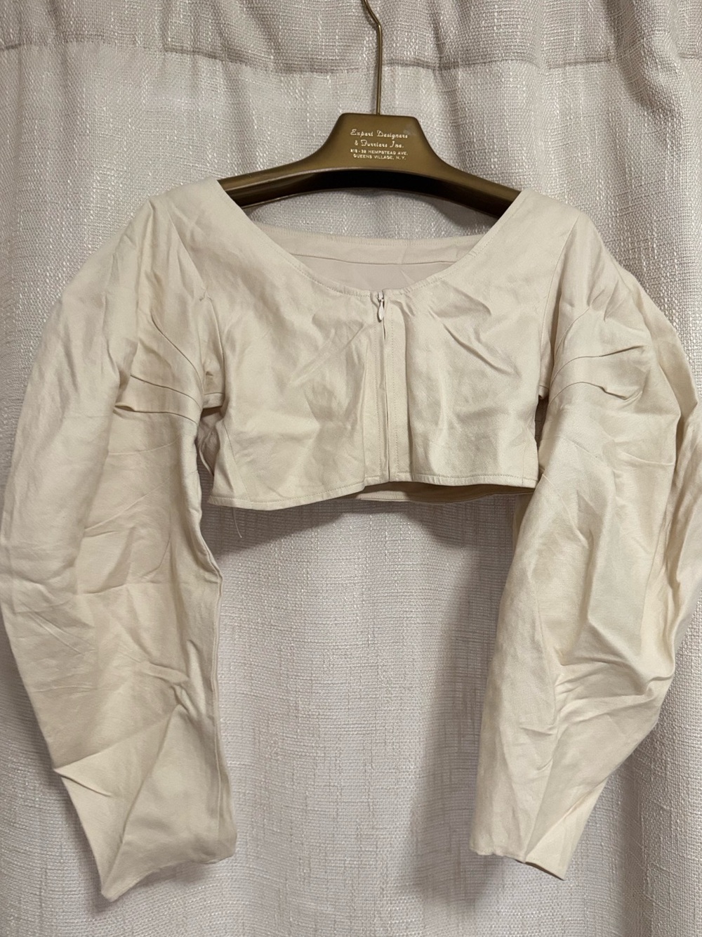 cult gaia Cream Cropped Balloon-Sleeve Top - Picture 5 of 7